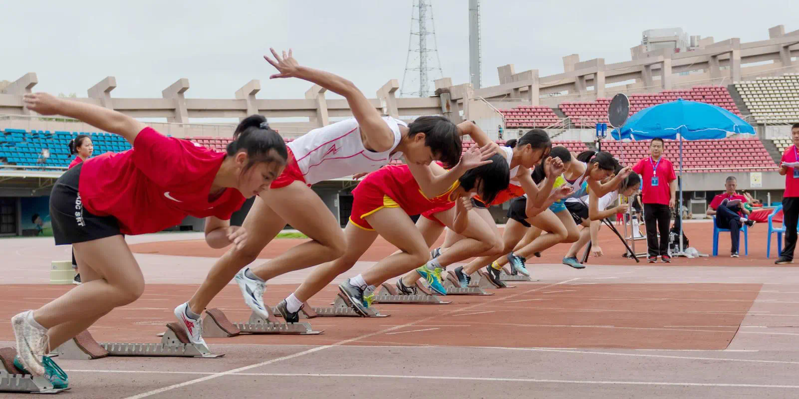 网球拍300元怎么样
